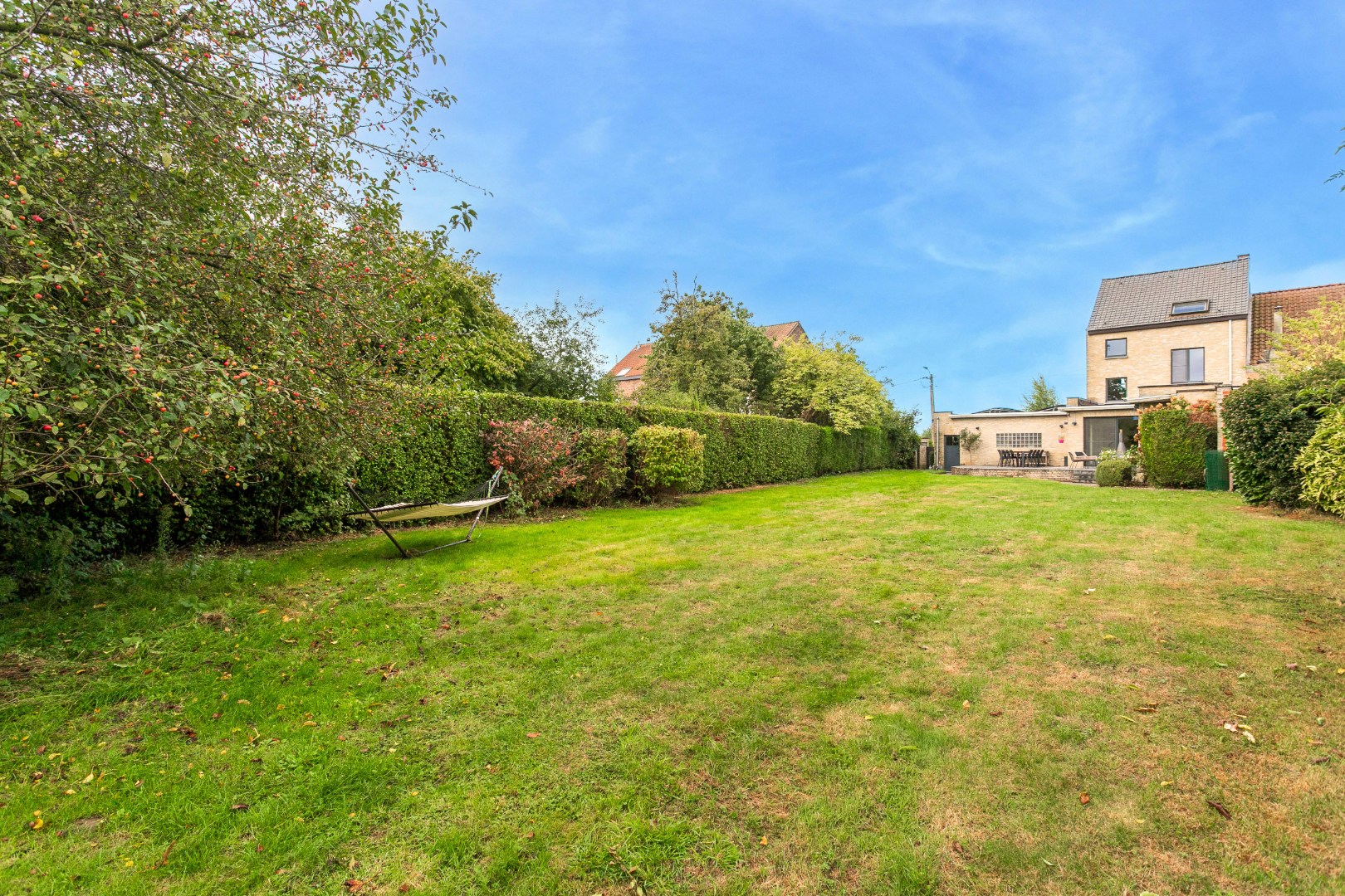 Instapklare driegevelwoning met 3 slpk te Lembeek 