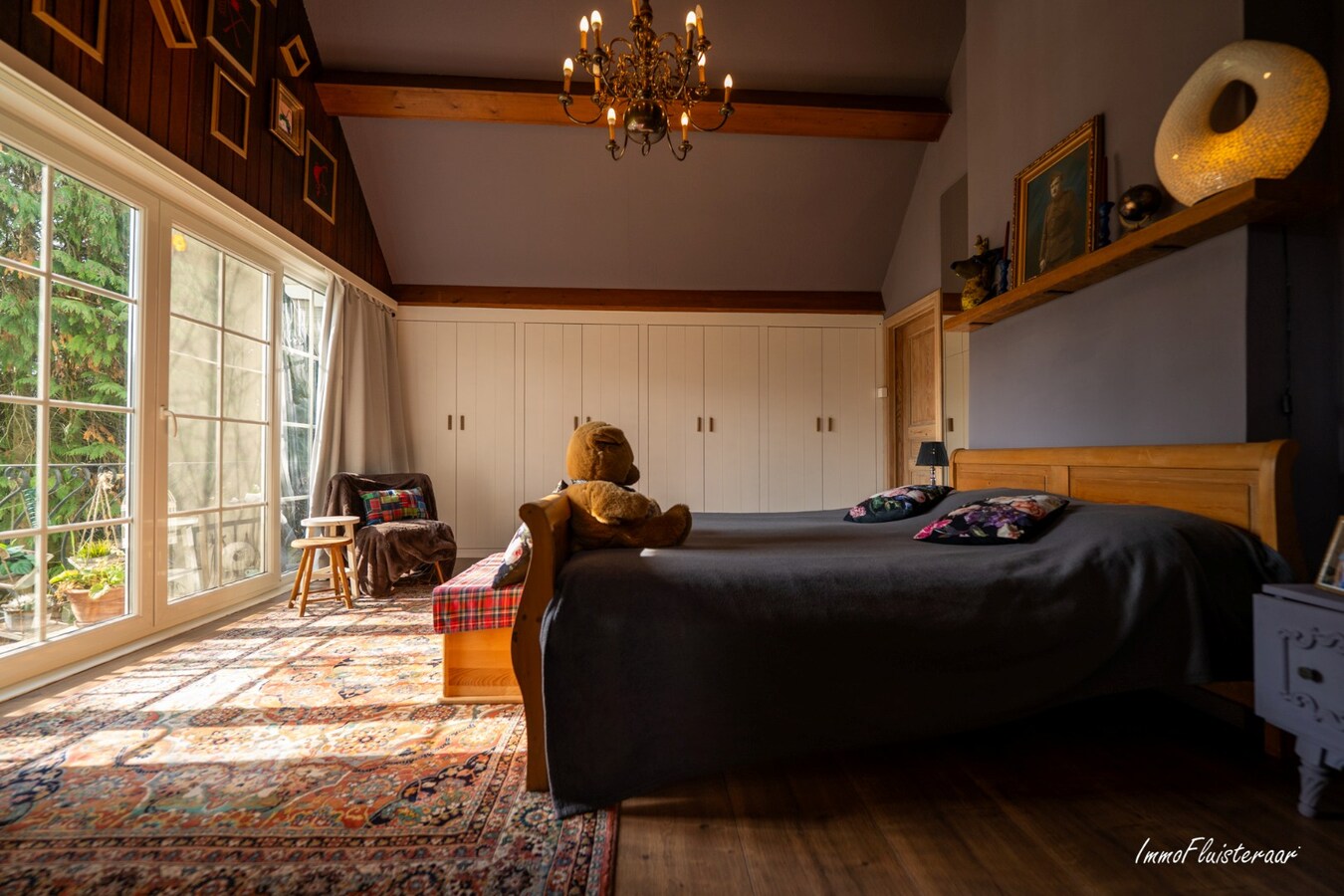 Karakteristieke woning met charmante chalet en paardenfaciliteiten op ca. 9.604 m² te Geel 