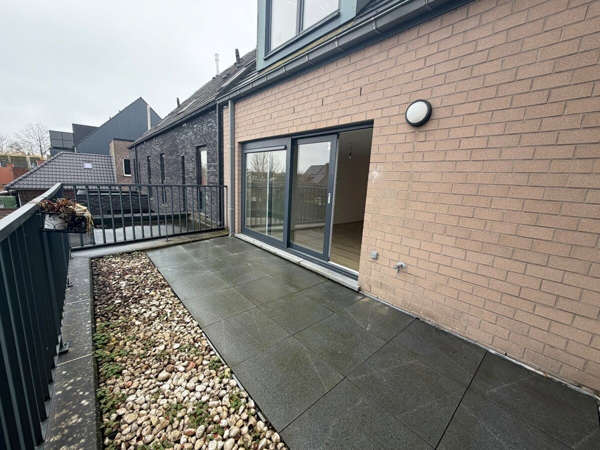 1-slpk appartement met terras en garage. 