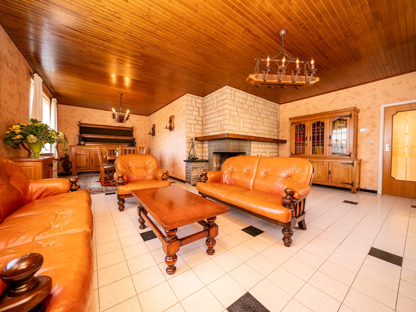 Woning met loods op gegeerde locatie 