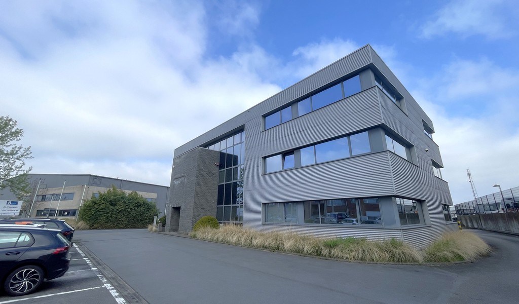 Ingedeelde kantoorruimte te huur in Aartselaar