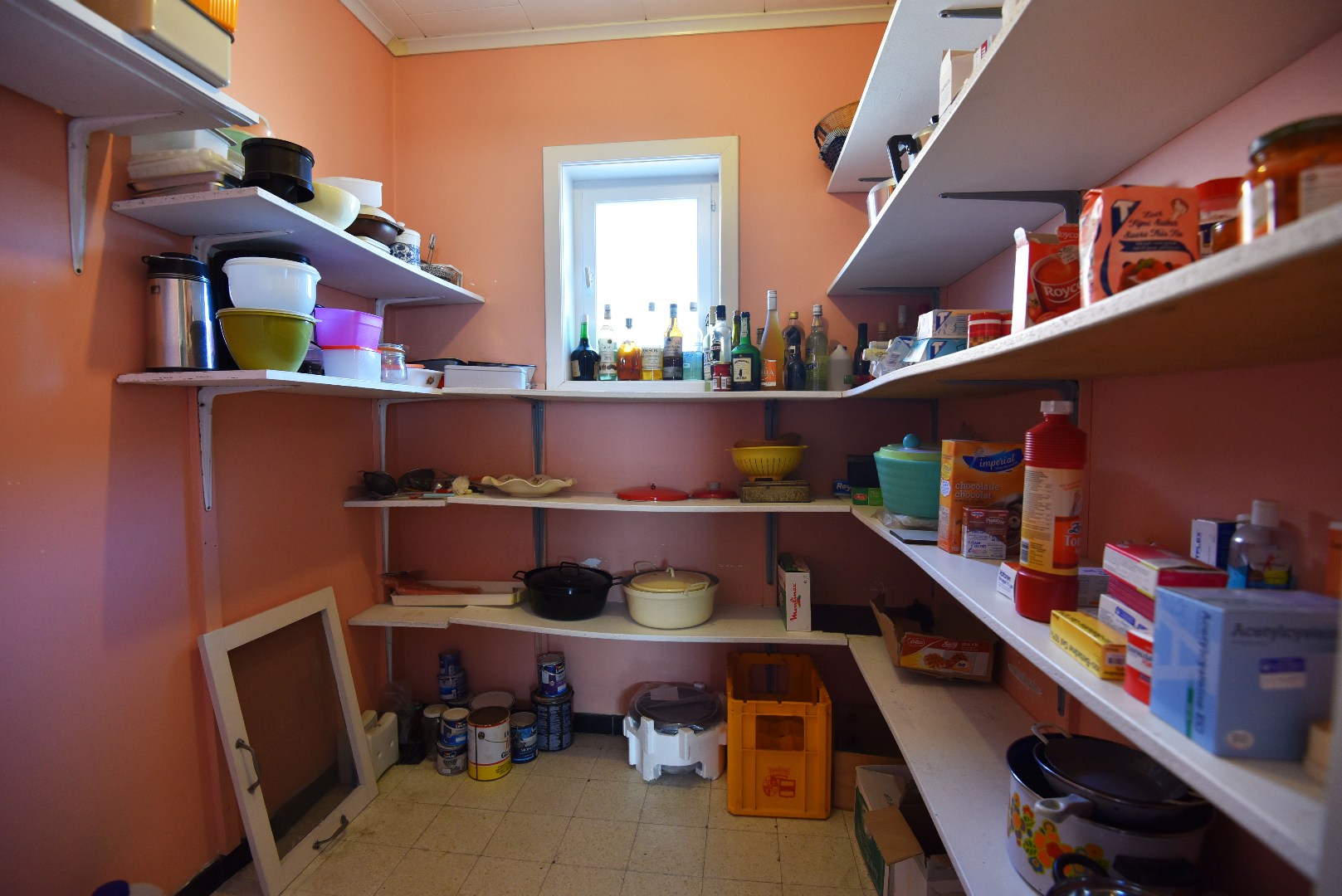 Grondig te renoveren woning  mooi gelegen te Adegem 