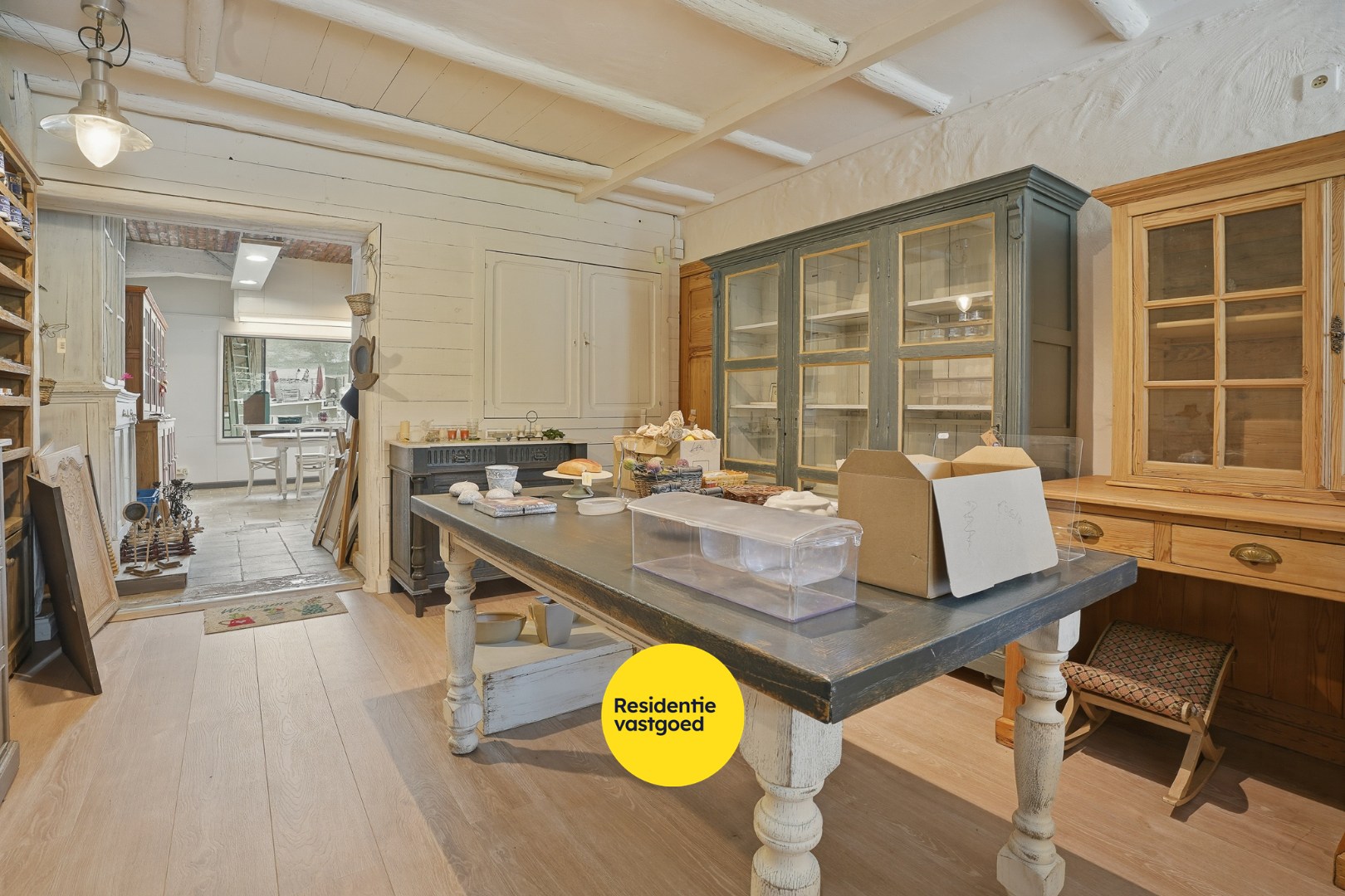 Unieke woning met polyvalente ruimte en zonnige tuin. 