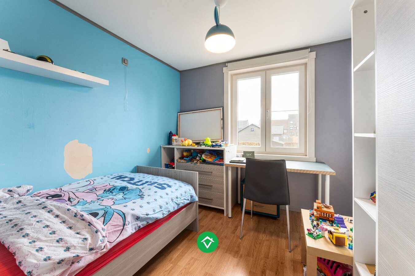 Woning met 5 slaapkamers en tuin in rustige wijk te Koekelare 