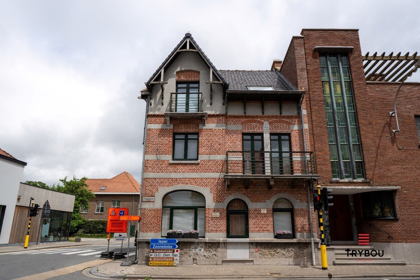 Ruim, instapklaar appartement met garage te koop in Langemark-Poelkapelle 