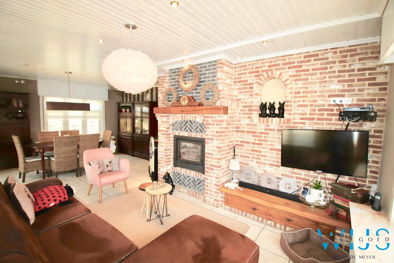 Piekfijn onderhouden en gerenoveerde bungalow te Zelzate! 