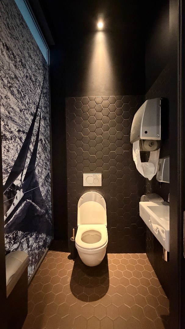 Showroom (B2B) of kantoorruimte te huur aan 't Eilandje in Antwerpen