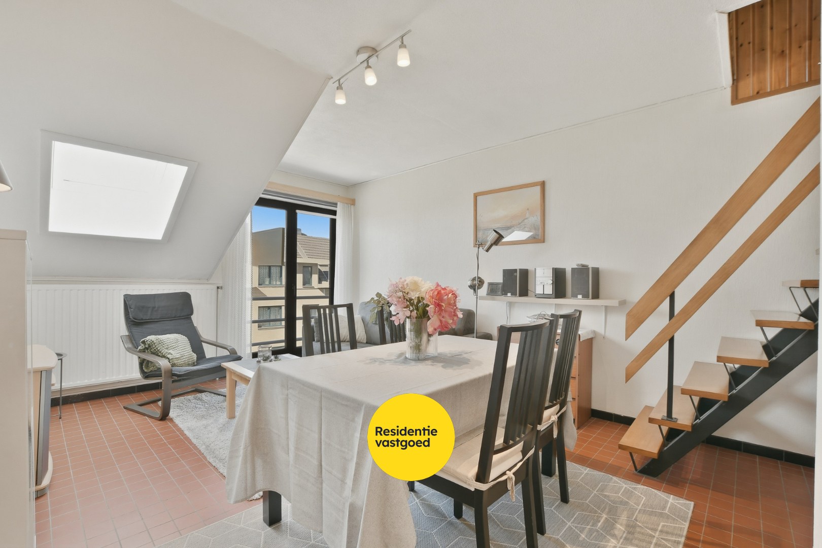 Instapklaar appartement met balkon op topligging vlakbij strand en zee - De Haan 