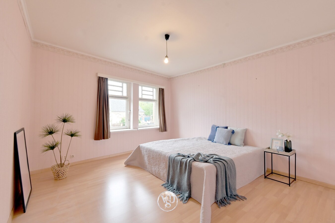 Karaktervolle herenwoning in centrum Asper. 