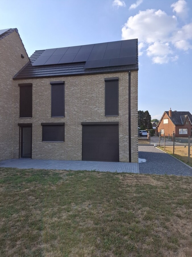 Instapklare BEN-woning met geothermische warmtepomp, passieve koeling en domotica 