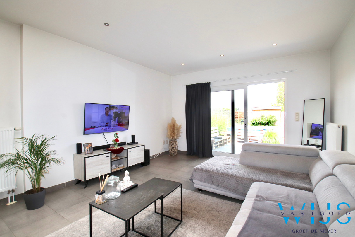 Instapklaar woonhuis met tuin te centrum WAARSCHOOT ! 