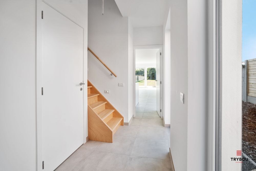 Moderne halfopen nieuwbouwwoning met 3 slaapkamers 