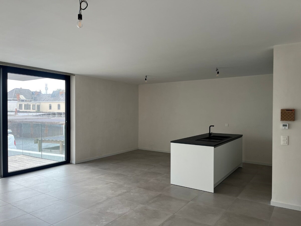 Ruim 2 slpk-appartement incl. staanplaats en kelderberging. 