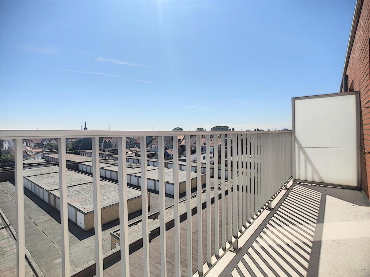 Knap woonappartement met grote balkons en open zicht - Heist 