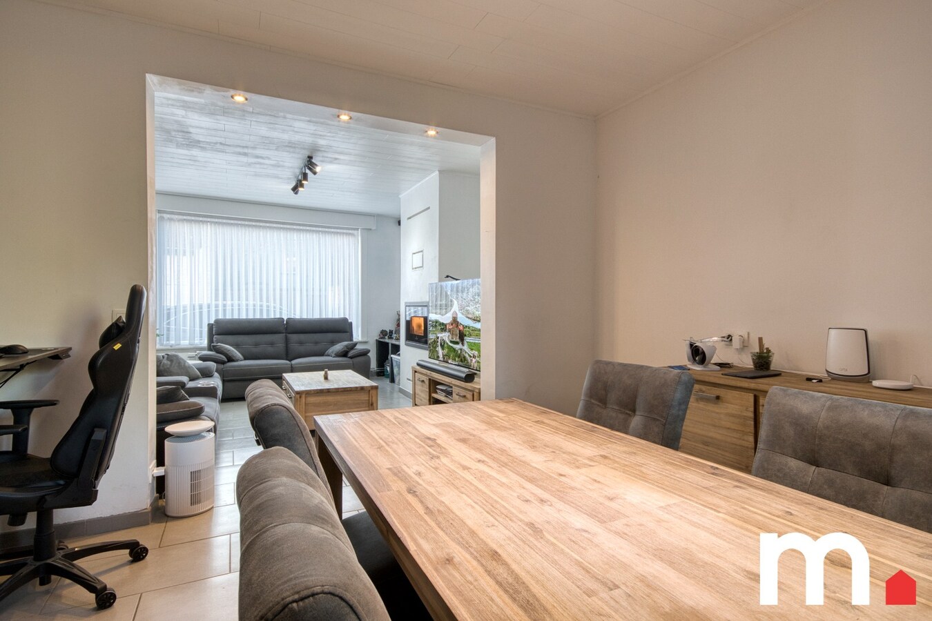 Instapklare woning te Kuurne op 405 m² met 4 Slaapkamers en inpandige dubbele garage! 