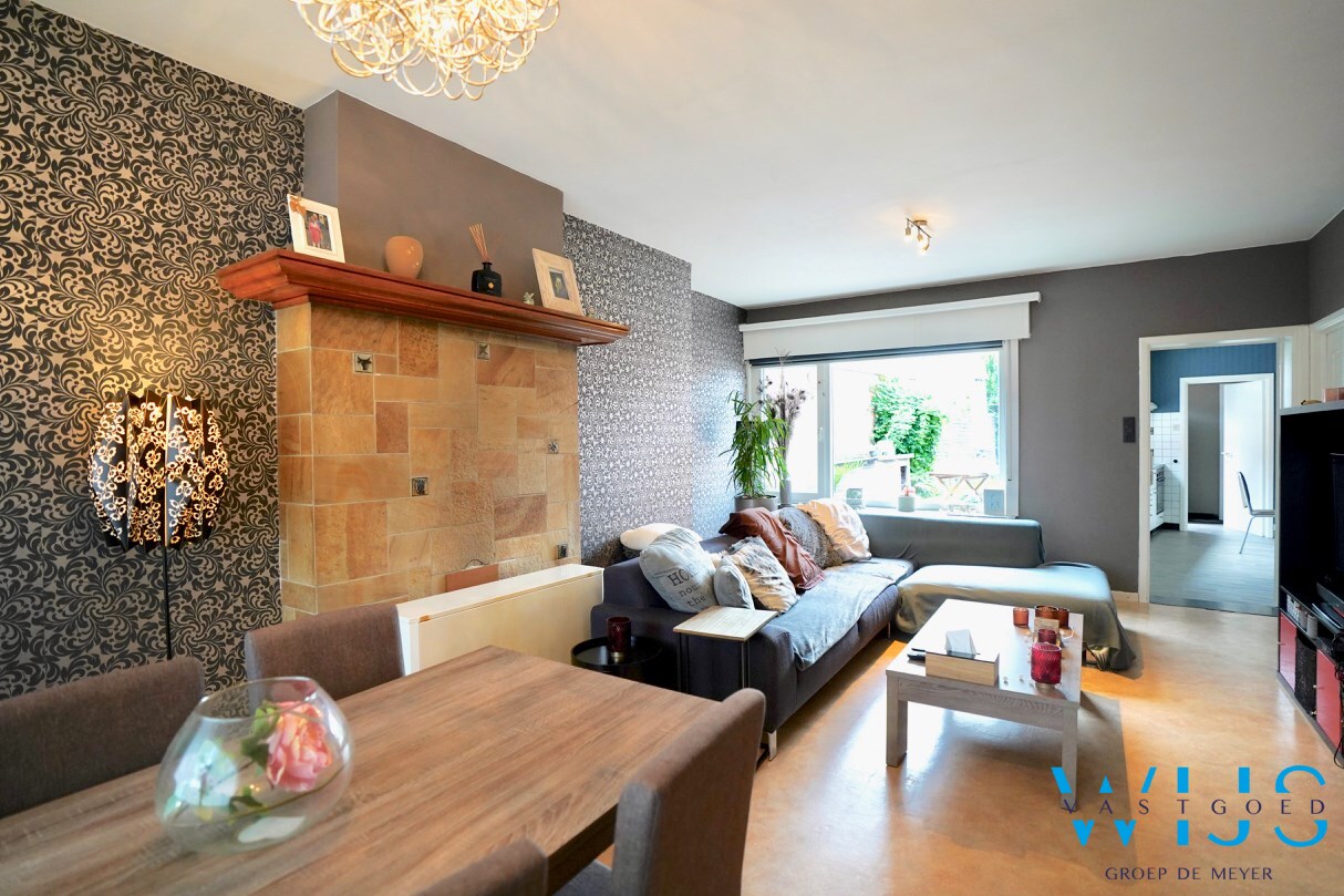 Toffe gezinswoning met garage in het CENTRUM VAN ERTVELDE ! 