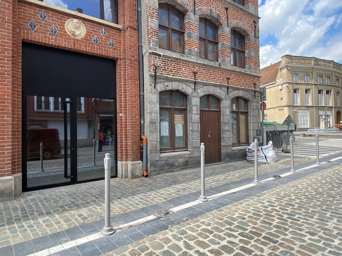 Loué - Commerce - Tournai