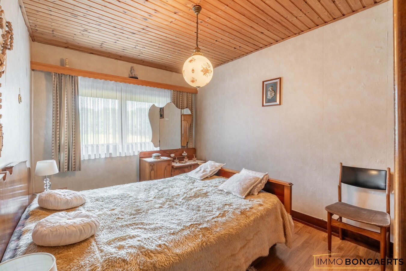 Ruime woning met tuin, garage en 4 slaapkamers. 