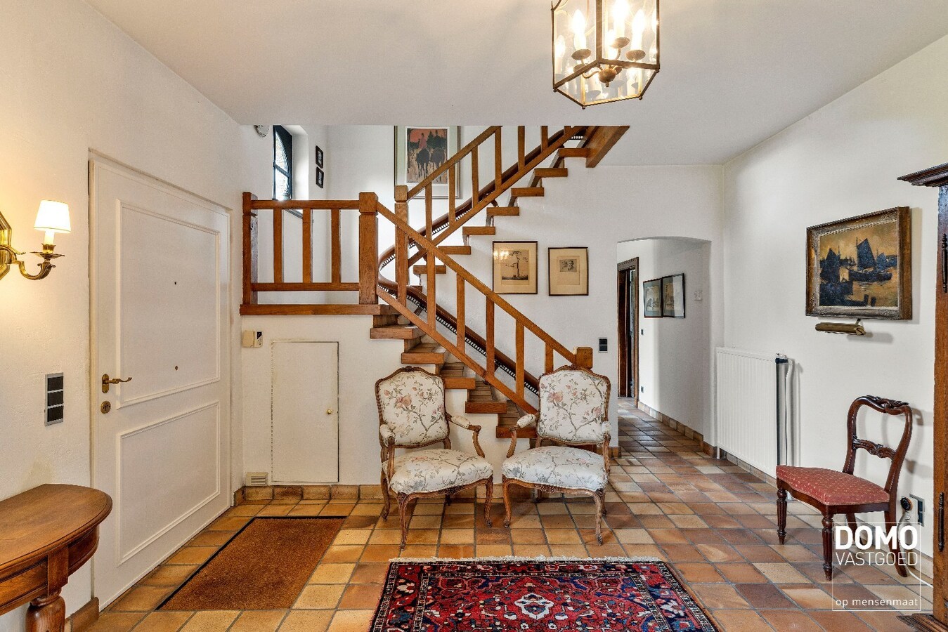 Exclusieve statige open bebouwing met zuid gerichte tuin in het centrum van Kermt (Hasselt) 