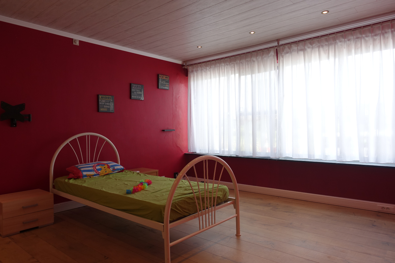 Unieke vastgoedaanbieding aan op- en afrit E40 Jabbeke 