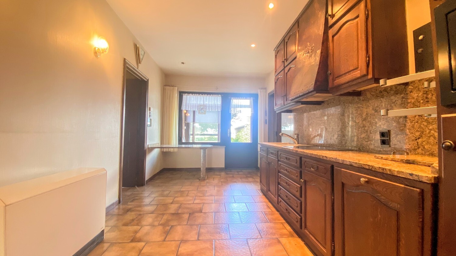 Royale, rustig gelegen bungalow op 2505 m² vlakbij Maastricht 