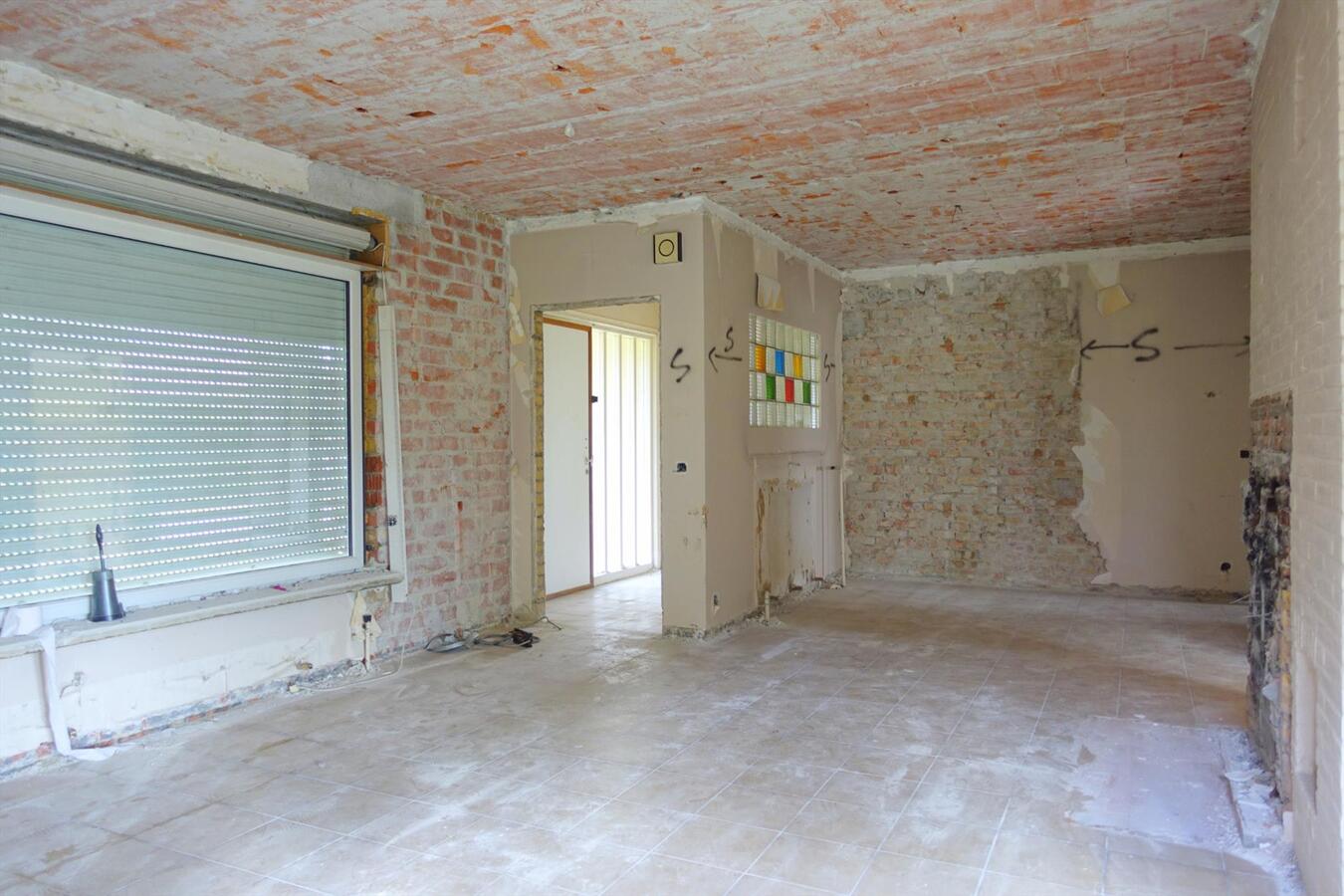 Te renoveren bungalow op topligging 