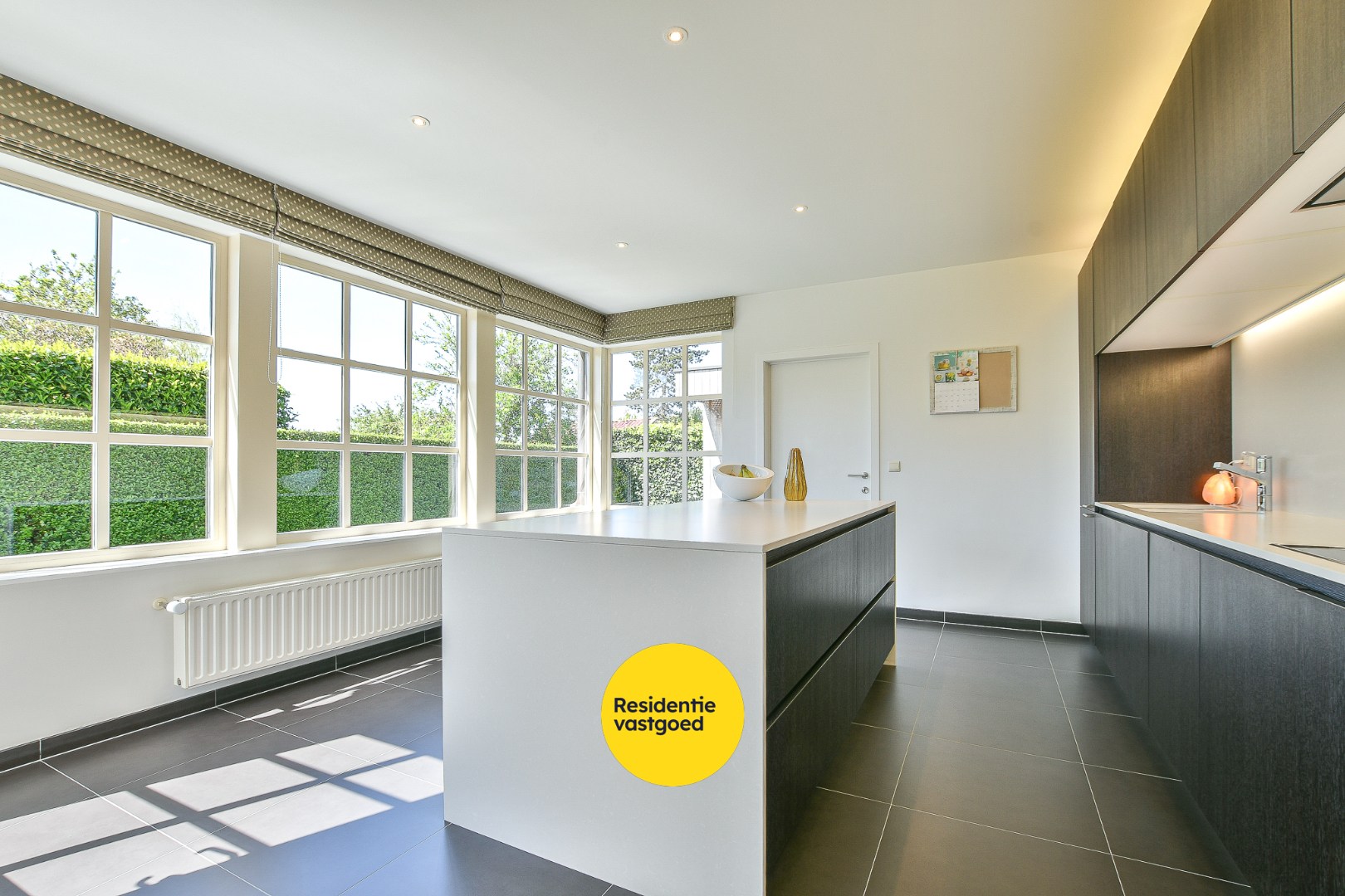 Prachtige villa in rustige woonwijk te De Haan - Klemskerke te koop! 