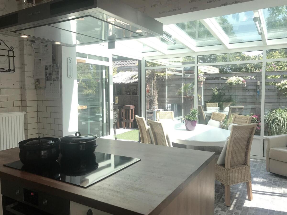 GERENOVEERDE KNUSSE VILLA IN EEN OASE VAN RUST 