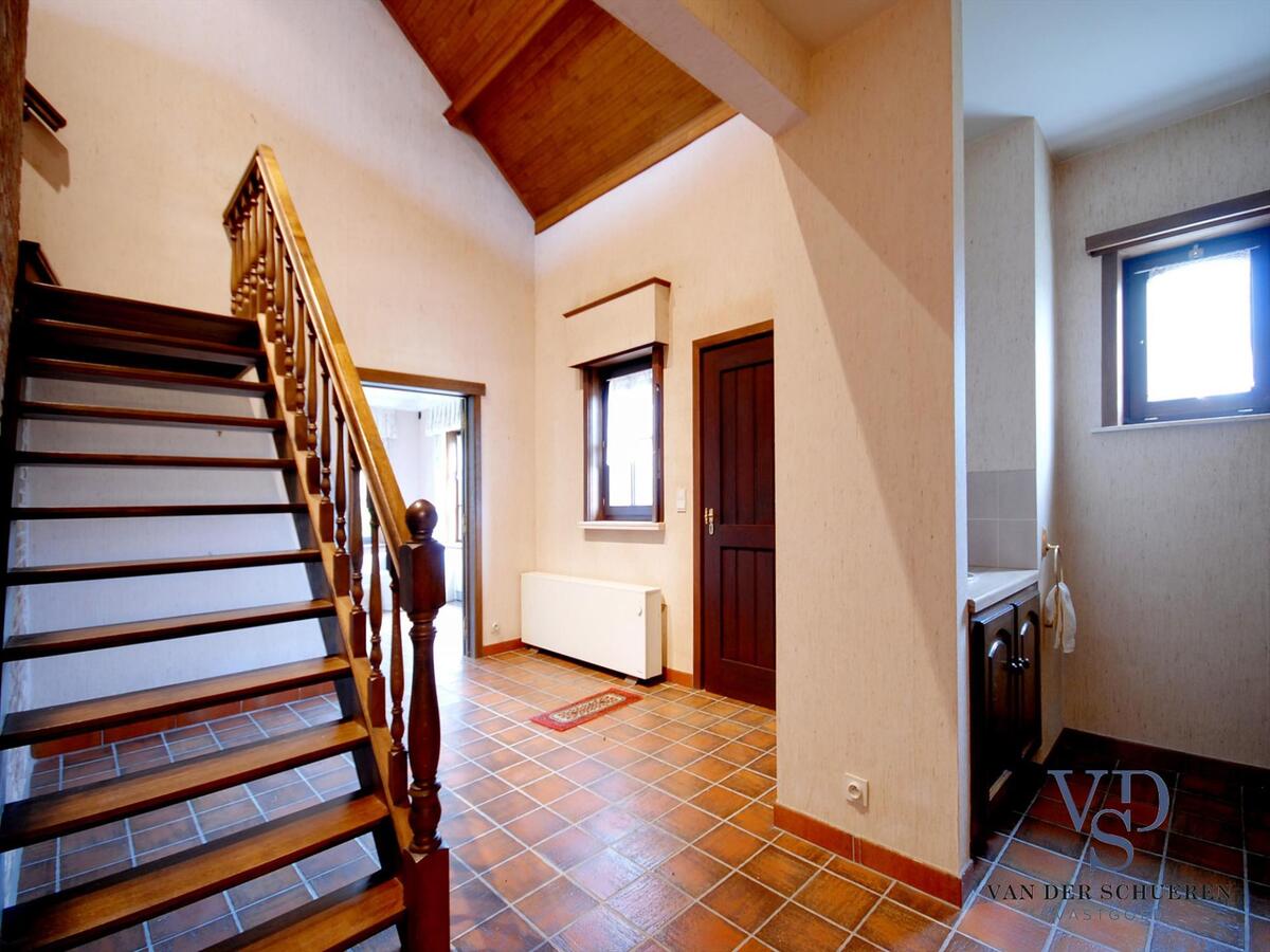 Degelijke villa op bijna 5000 m2 - exclusieve ligging nabij de Schelde in doodlopende straat ! 