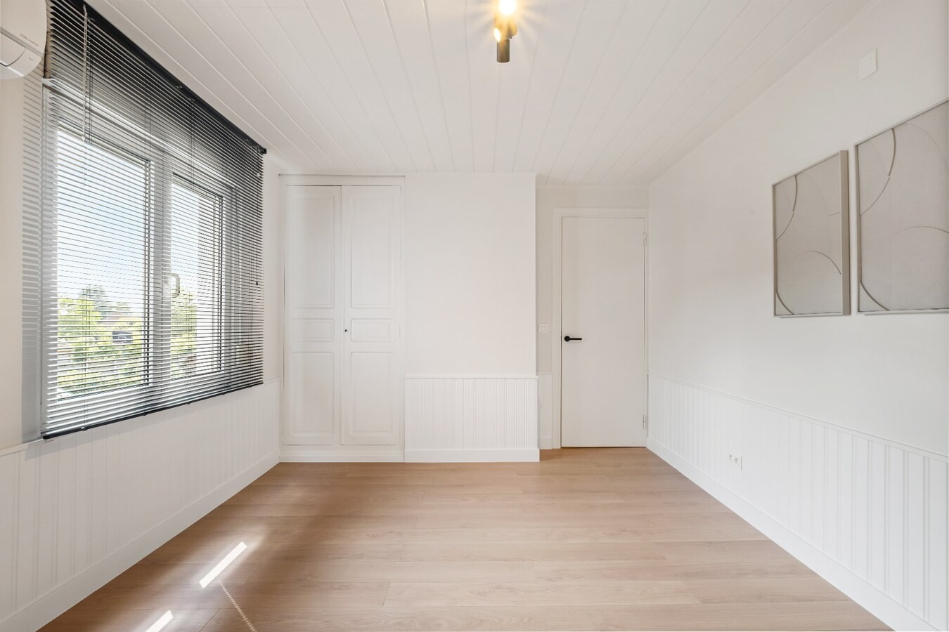 Trendy halfopen bebouwing met tuin en uitweg te Wevelgem ! *** NONO INSPIRED*** 