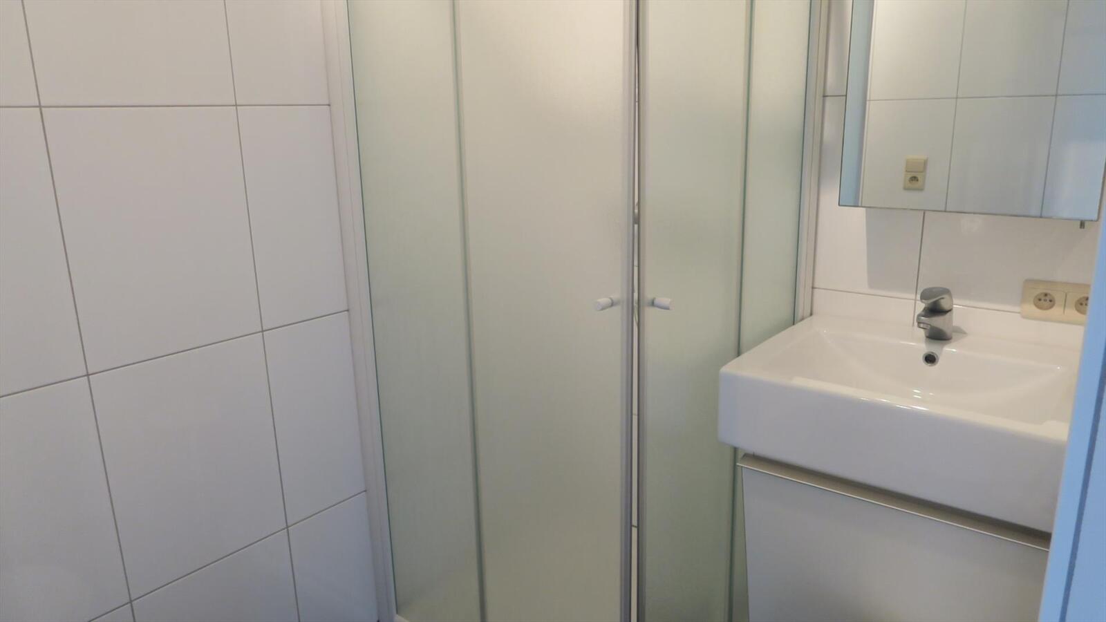 Vernieuwde studio in het commerciële centrum van Westende 