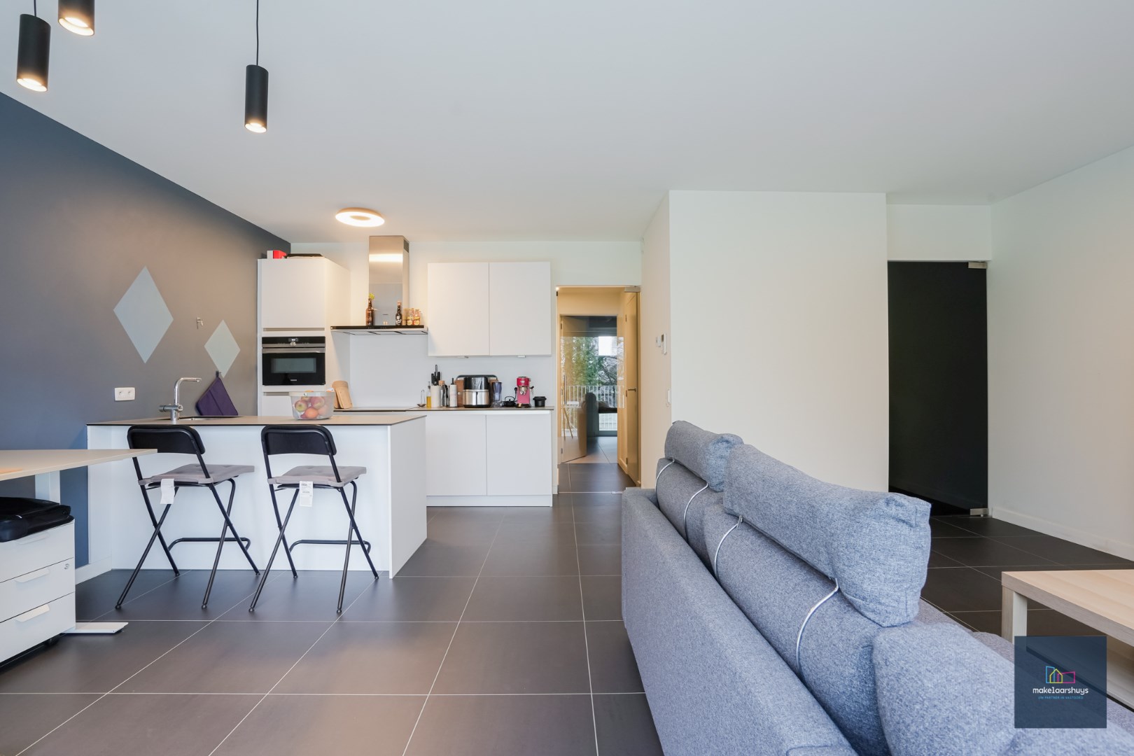 2-slpk.app met ruim terras, kelder, garage en laadpaal 