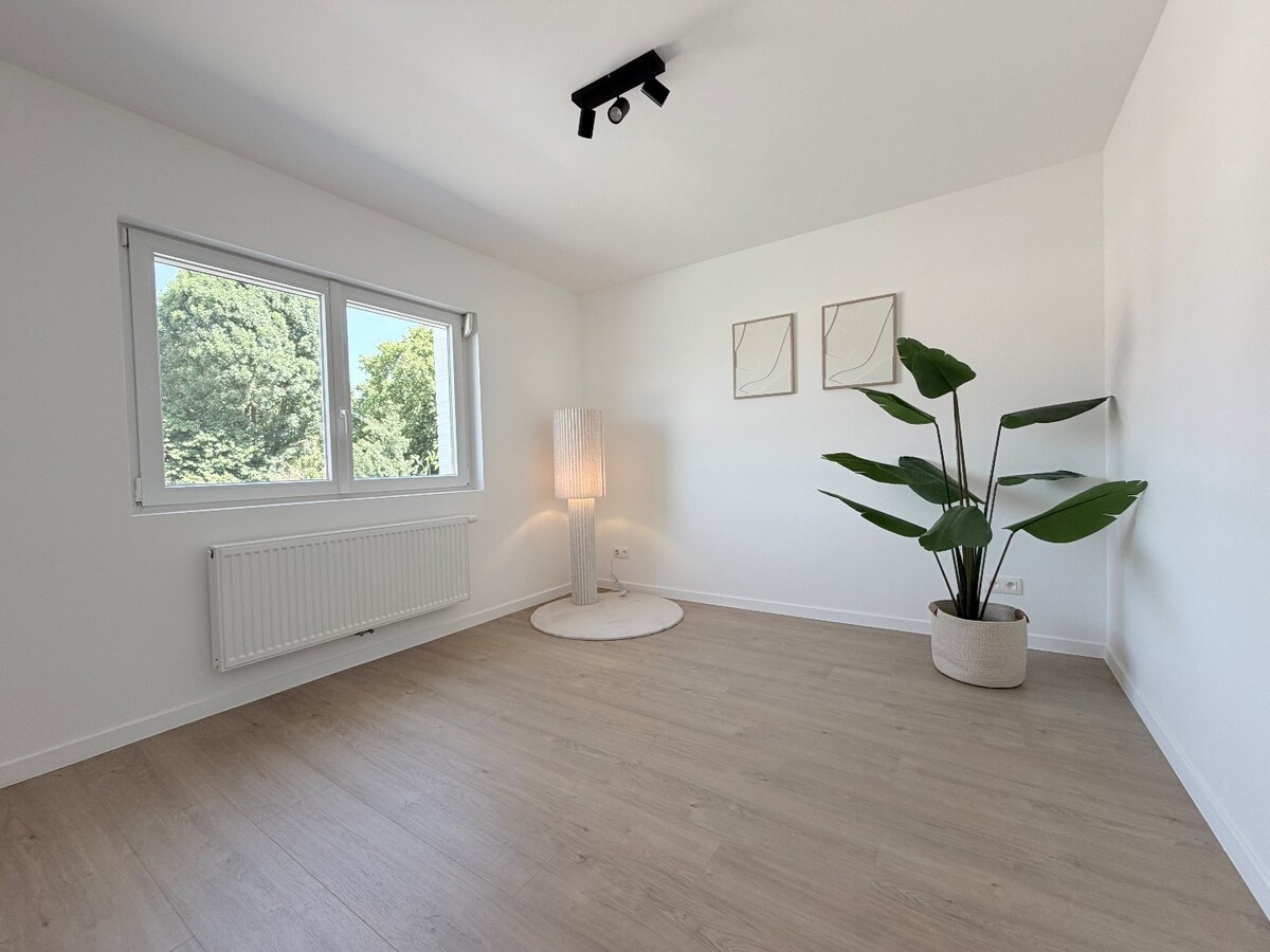 Prachtige gerenoveerde zeer ruime woning in een rustige wijk te  Gullegem ! *** NONO INSPIRED*** 