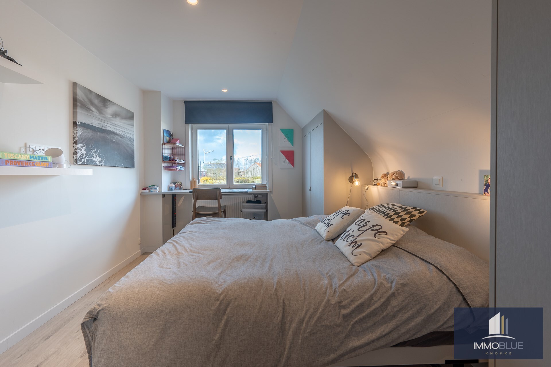 Charmante hoeve met volledig ingericht atelier gelegen op een perceel van ongeveer 5.500 m². 