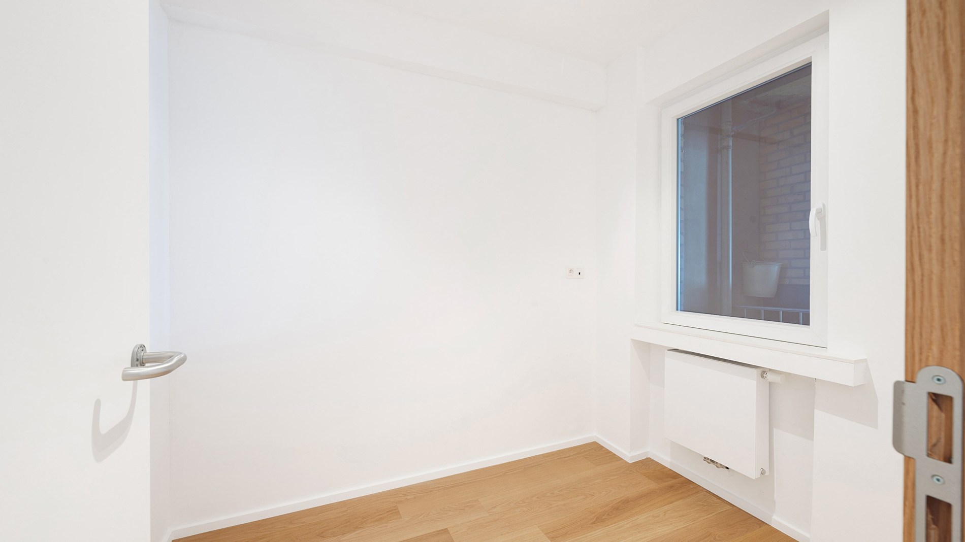 Exclusief ruim plateau-appartement met frontaal zeezicht aan het Rubensplein – met optie tot inpandige parking 