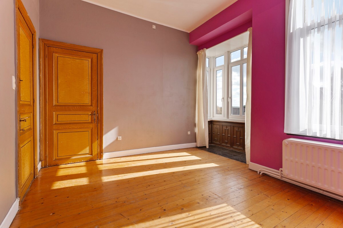 Maison de maître pleine de caractère avec jardin clos à Ophasselt 