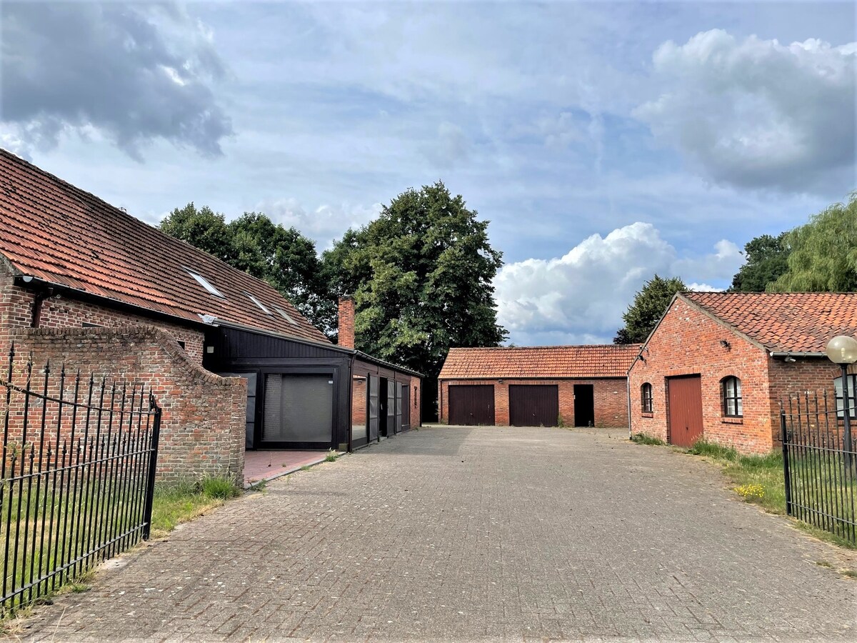 Verhuurd boerderij - Weelde