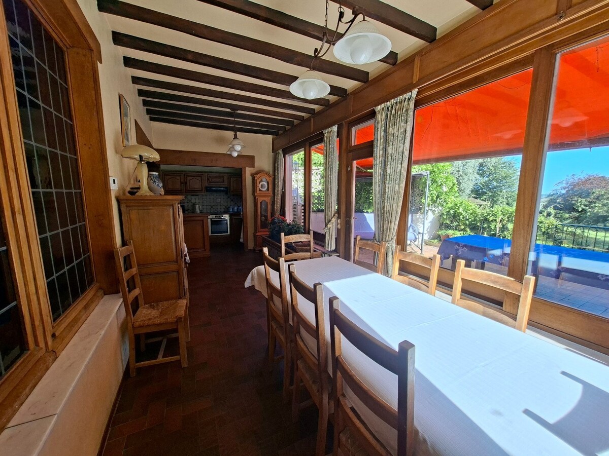 Exceptionnel, les Collines, propriété sur 8900m². 