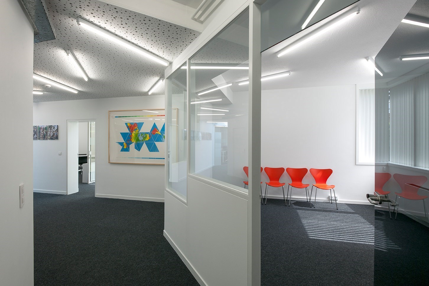 Perfect uitgerust kantoor (22 m²) met parking en alle faciliteiten inclusief, Torhout. 