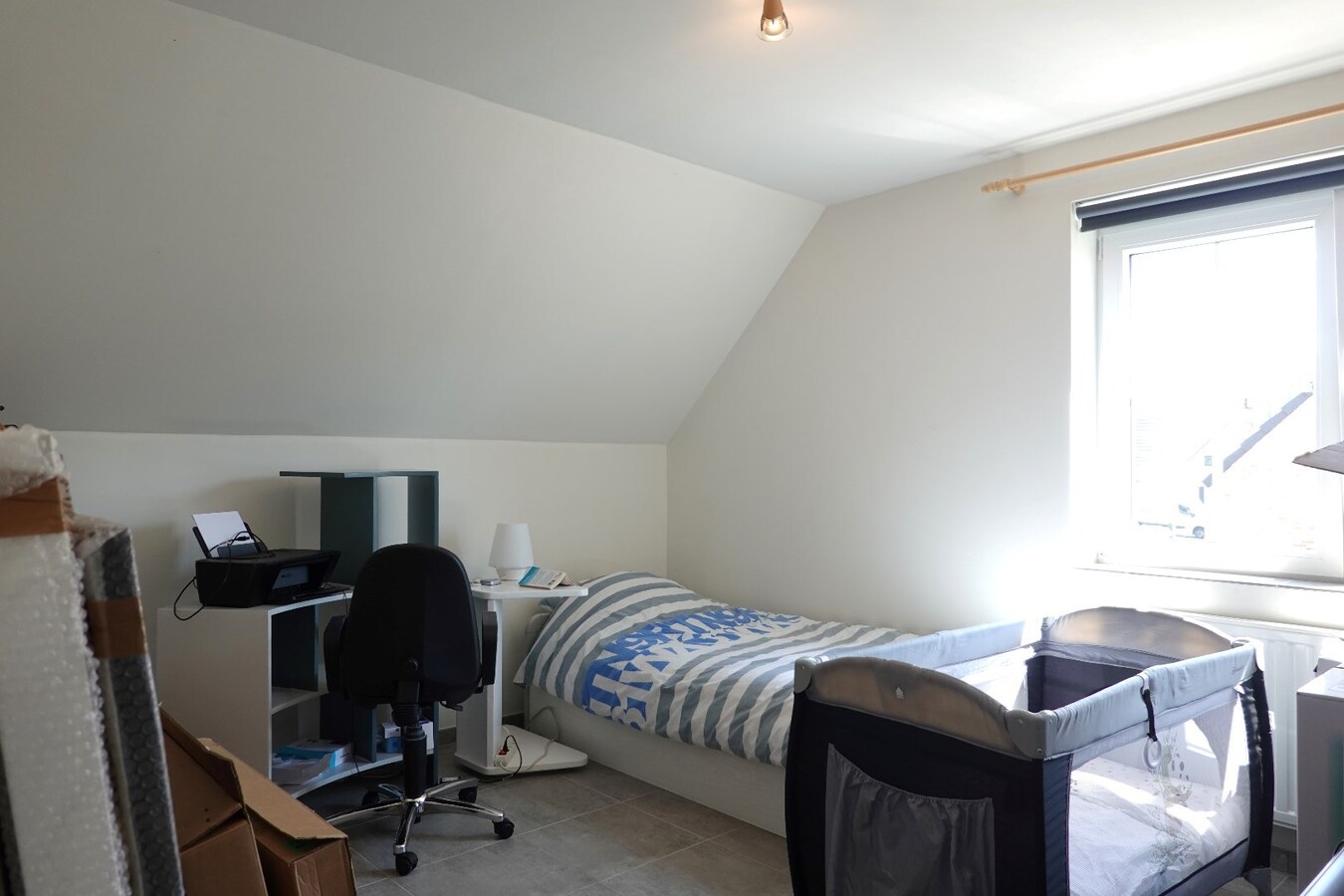 Prachtige halfopen nieuwbouwwoning met inpandige garage en zuidgerichte tuin 