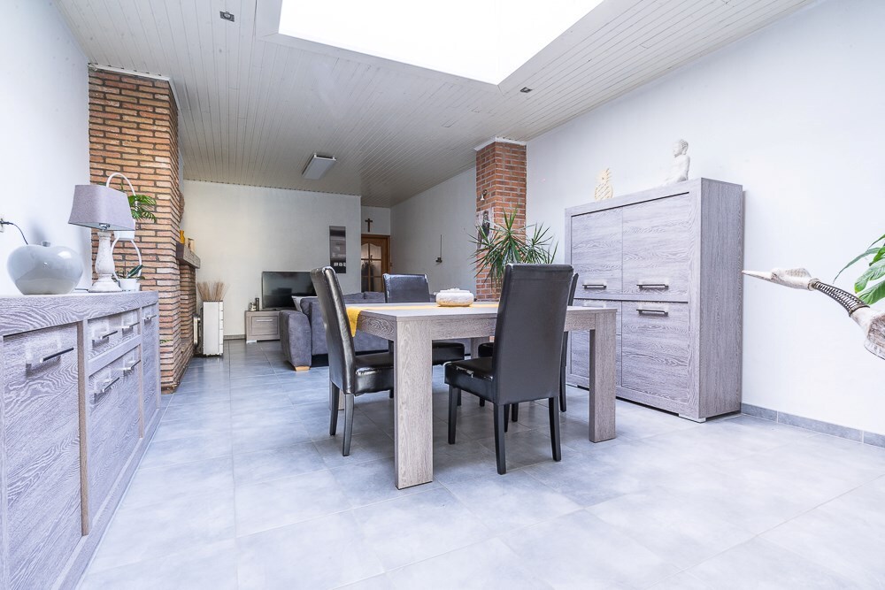 Maison saine avec jardin et garage 