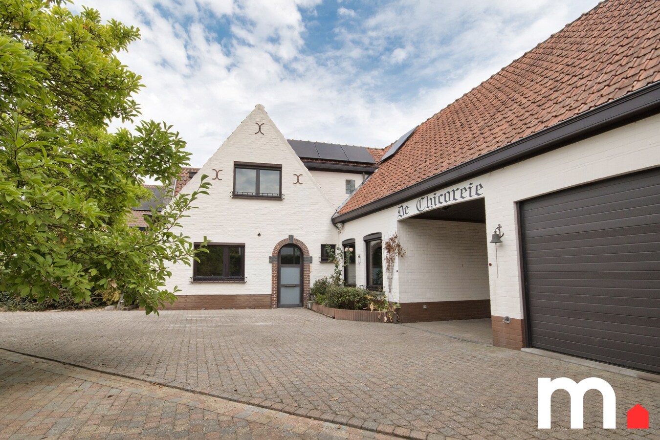 Unieke woning met zwembad en prachtig verzicht op het Preshoekbos ! 