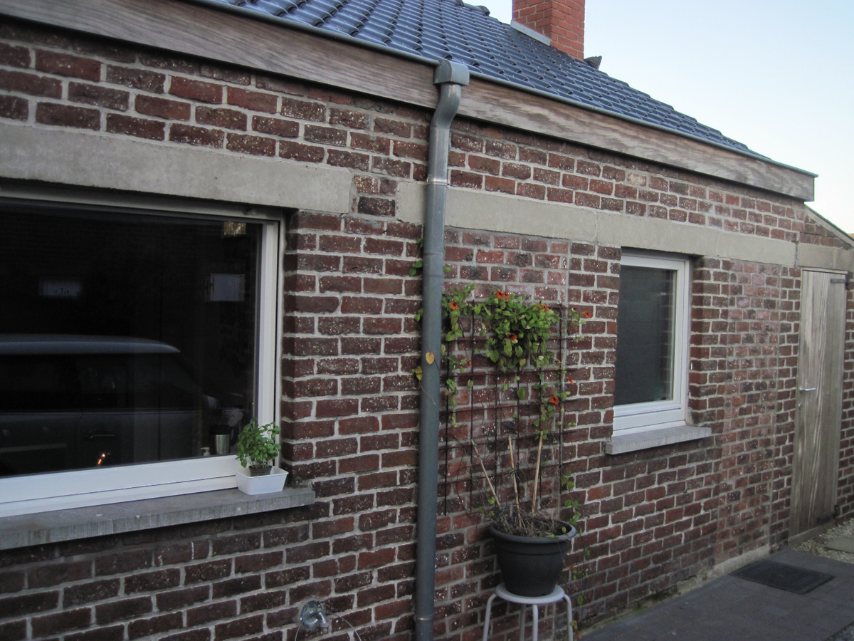 Degelijke én gezellige woning. Met tuin en met garage. 