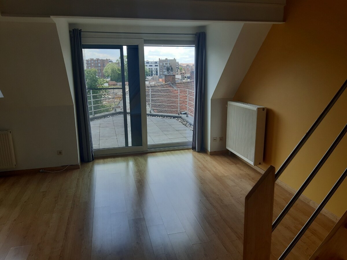 Tof dakappartement met aangenaam zonneterras. 