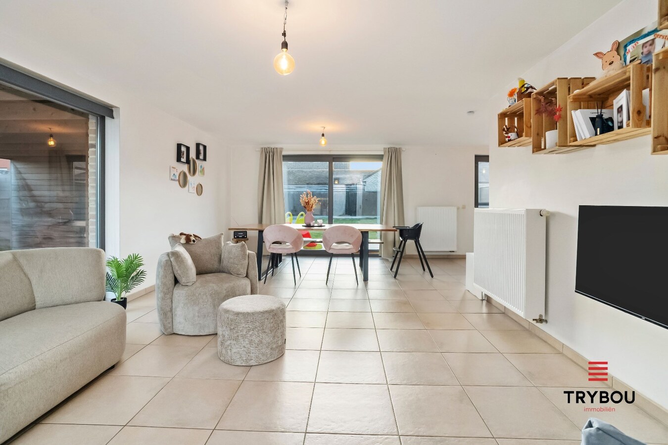 Instapklare halfopen woning met 3 slaapkamers en garage te Houthulst 