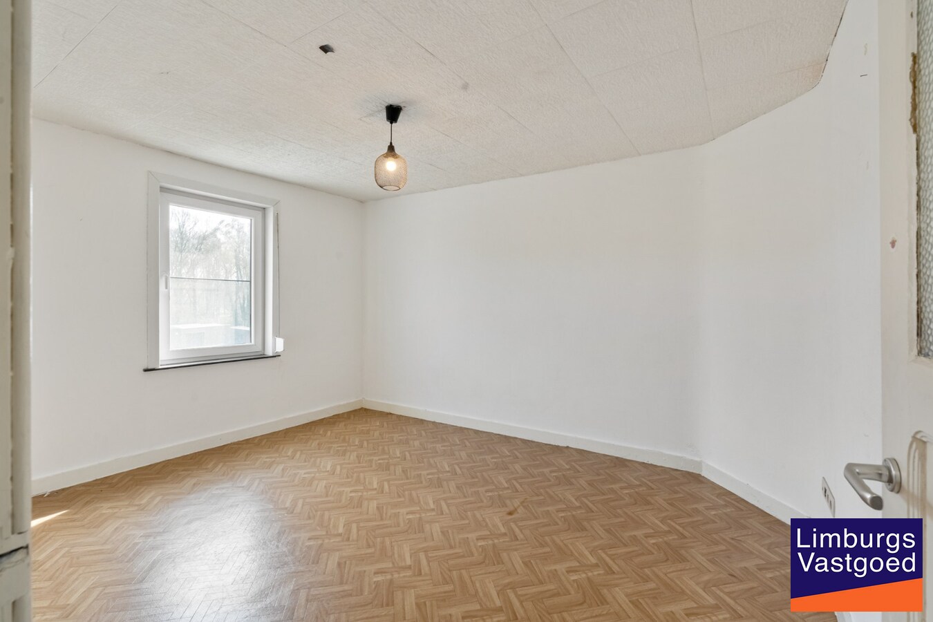 Te renoveren HOB met 3 slpk en garagebox, 13a77ca 