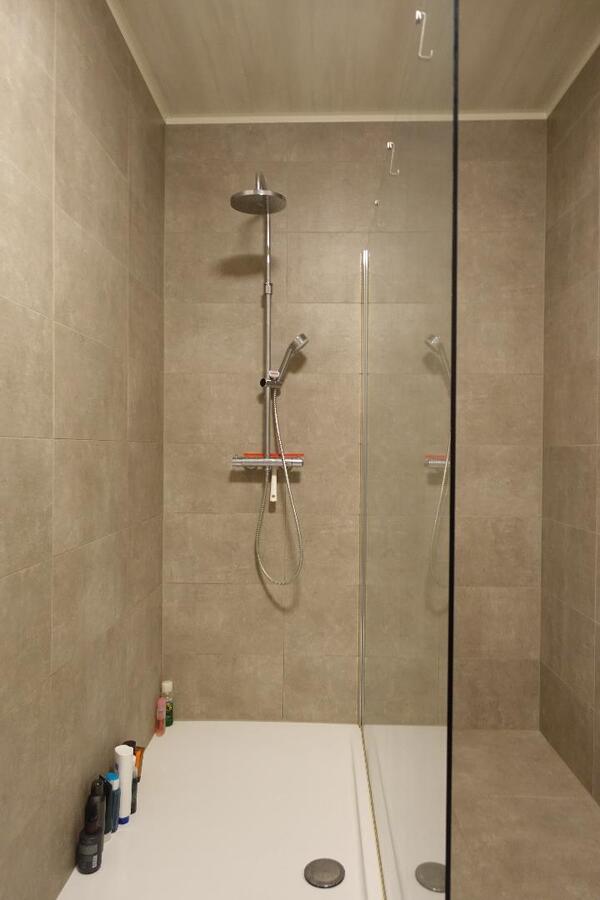 Instapklare woning met zonnige tuin in het centrum van Eernegem 