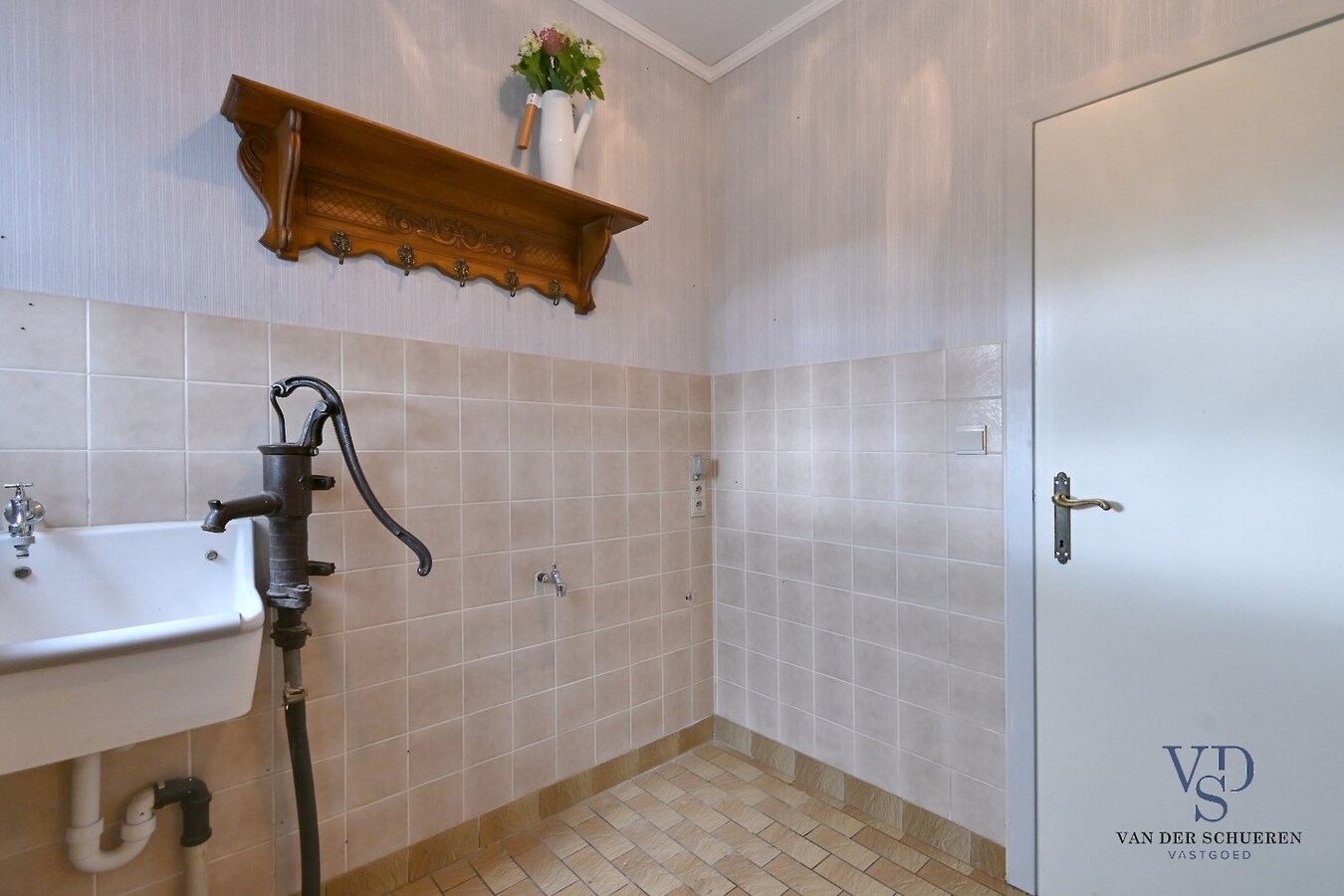 Degelijke laagbouw met grond (> 3600 m²). 