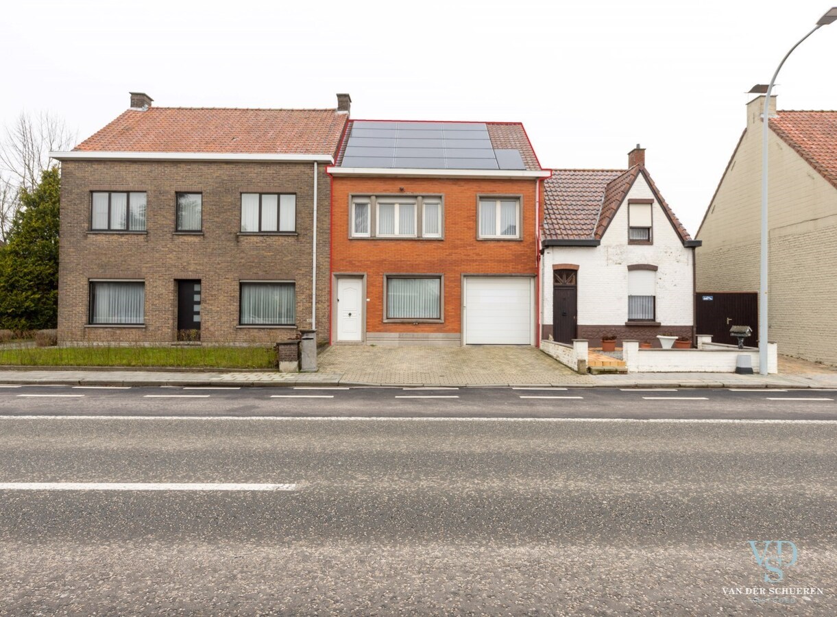 Ruime, gezellige woning met garage én atelier. 