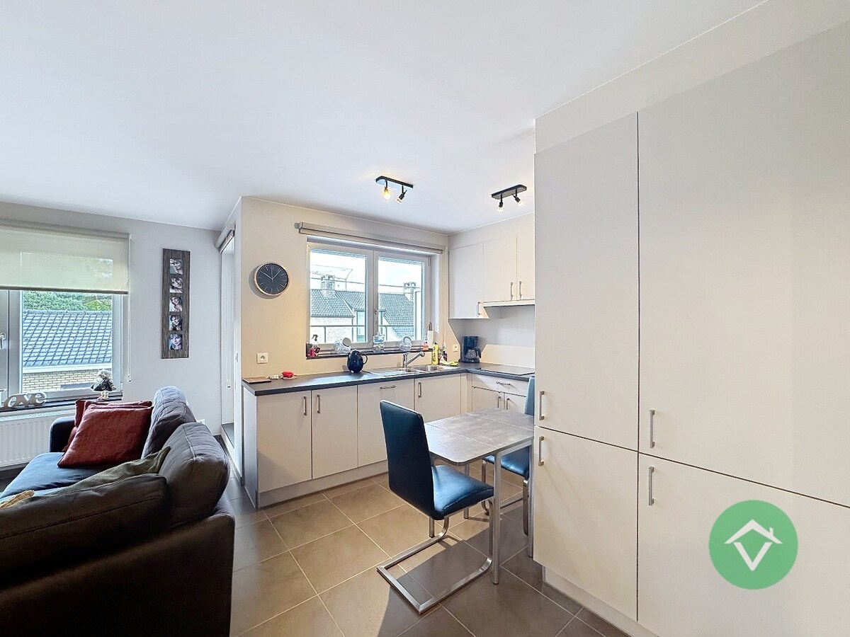 Appartement met 2 slaapkamers en terras te Roeselare 